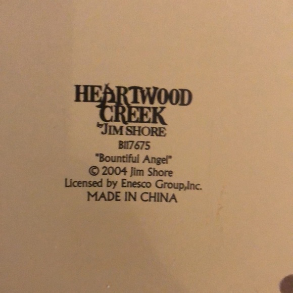 Jim Shore Heartwood Creek Bountiful Angel - Picture 4 of 4